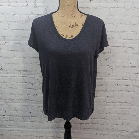 Merona Basic T-shirt Large - Picture 1 of 5